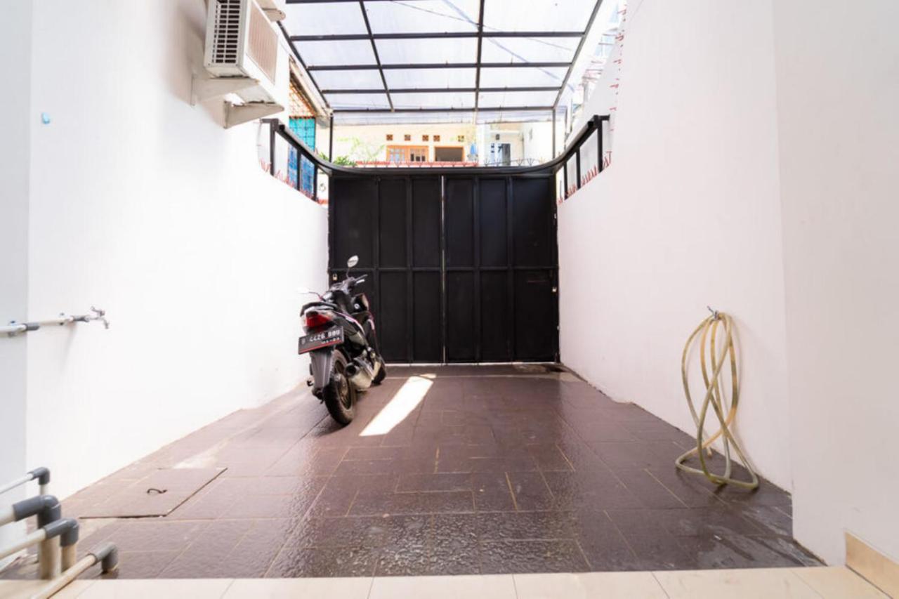 Koolkost Syariah @ Kebon Kacang III Street Джакарта Экстерьер фото